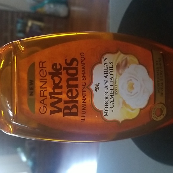 Whole Blends Shampoo - Picture 3 of 4
